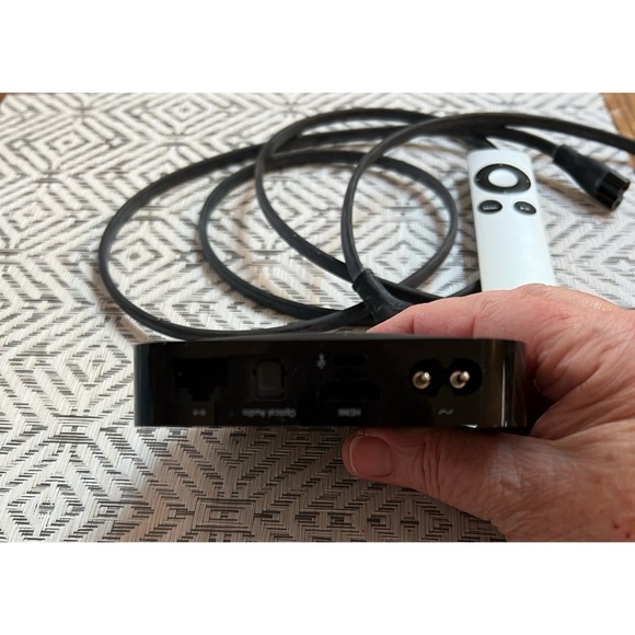 Apple TV Model A41469 - Picture 5 of 11